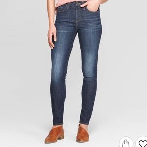 Universal Thread Skinny Jeans Size 4